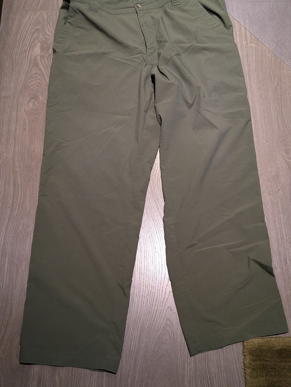 Men's Columbia Olive Green Casual Lightweight Pants